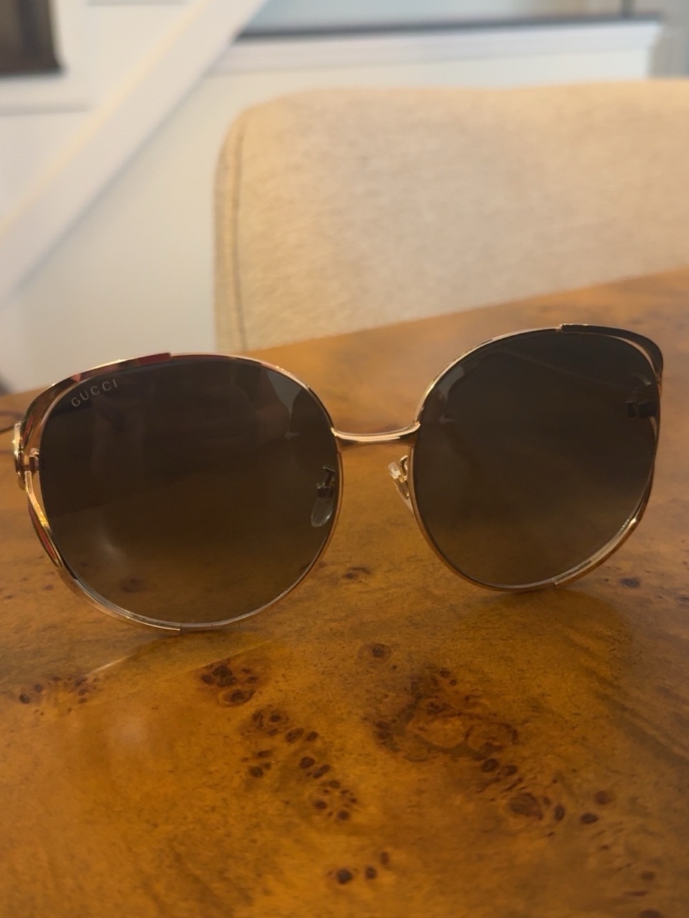 Gucci Sunglasses GG0225S. Gold frame with green and red GG detail - Picture 6 of 11
